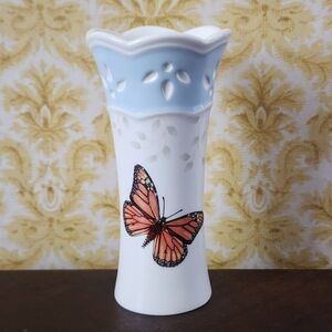 Lenox Butterfly Meadow Blue and White Petite Bud Vase